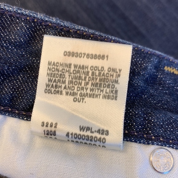 Levi’s Eco • 552 Mid-Rise Straight Leg Jeans • Sz 12/31 - Picture 9 of 14